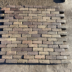 V28, Oude Gebakken Klinkers, Dikformaat, Geel-Brons