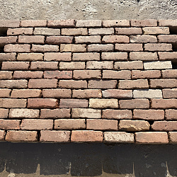 V108, Oude Gebakken klinkers, Dikformaat, Rood-Bruin