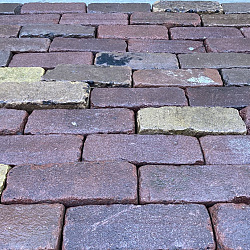 V103, Oude Gebakken Klinkers, Dikformaat, Rood-Genuanceerd