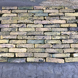 V35, Oude Gebakken Klinkers, Waalformaat, Geel-Brons