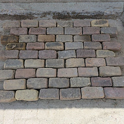 V13, Oude Gebakken Klinkers, Keiformaat, Geel-Brons