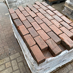 P026, Oude Gebakken Klinkers, Platkeiformaat, Rood-Bruin