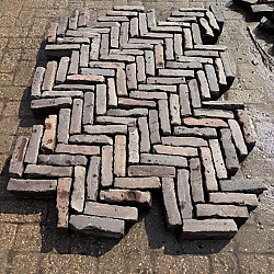 V47, Oude Gebakken Klinkers, Waalformaat, Rood-Paars