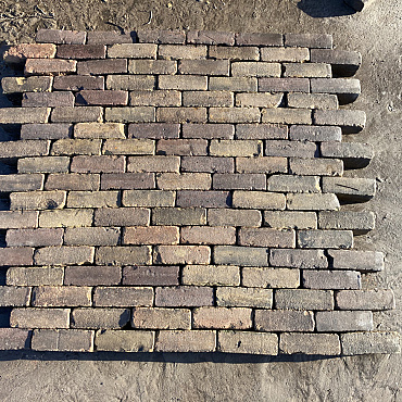 V28, Oude Gebakken Klinkers, Dikformaat, Geel-Brons