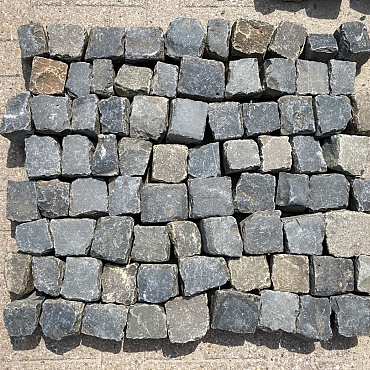 V01, Natuursteen, Basaltkeien, Mix