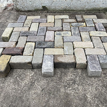 V46, Oude Gebakken Klinkers, Keiformaat, Genuanceerd