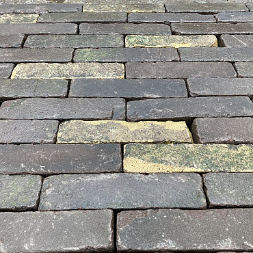 V28, Oude Gebakken Klinkers, Waalformaat, Antraciet-Genuanceerd