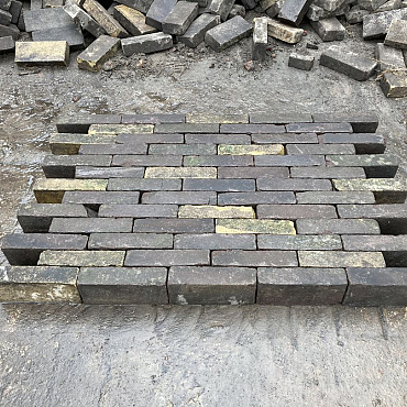V28, Oude Gebakken Klinkers, Waalformaat, Antraciet-Genuanceerd