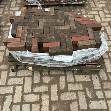 P034, Nieuwe gebakken klinkers, dikformaat, genuanceerd