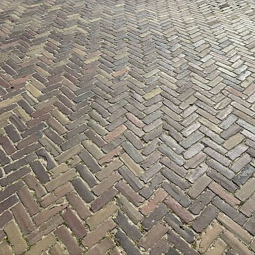 Wolz, Oude Gebakken Klinkers, Dikformaat, Genuanceerd