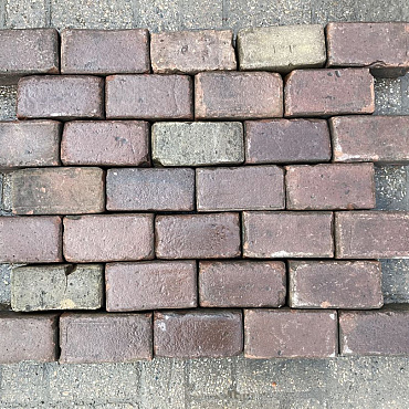 V04, Oude Gebakken Klinkers, Keiformaat, Rood-Bruin