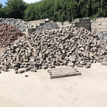 SBV08L, Oude Gebakken Klinkers, Keiformaat, Donker Bont
