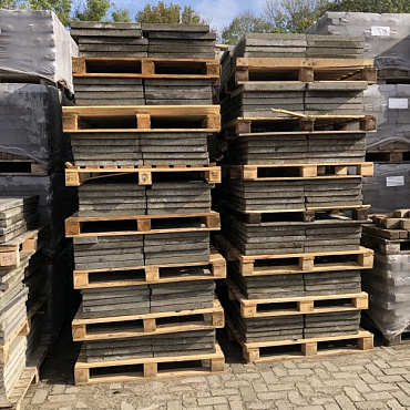 SBP09, Jong Gebruikte betontegels, 50x50x5cm