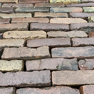 P087, Oude Gebakken Klinkers, Waalformaat, Genuanceerd