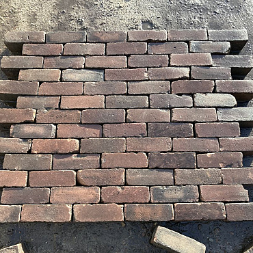 V19, Oude Gebakken Klinkers, Dikformaat, Rood-Bruin