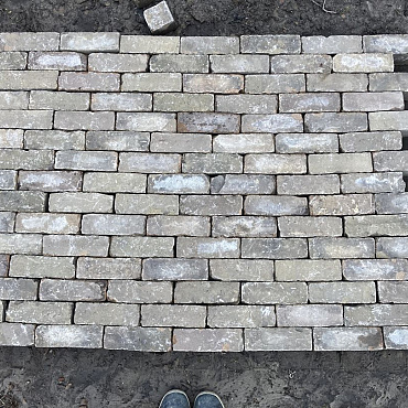 V28, Oude Gebakken Klinkers, Dikformaat, Geel-Brons