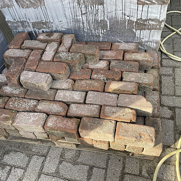 SBP41, Oude Gebakken Klinkers, Keiformaat, Rood-Bruin