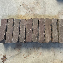 P004 Oude gebakken klinkers, Waalformaat rood-paars op pallet